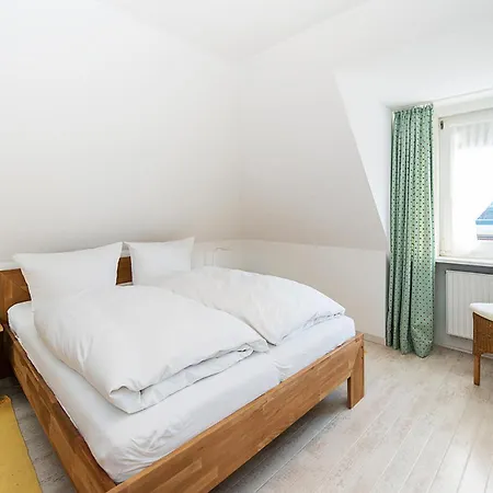 Ost Apartment *